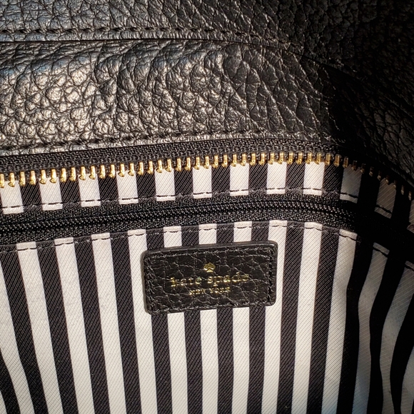Kate Spade black leather handbag EUC with storage bag - Picture 8 of 9